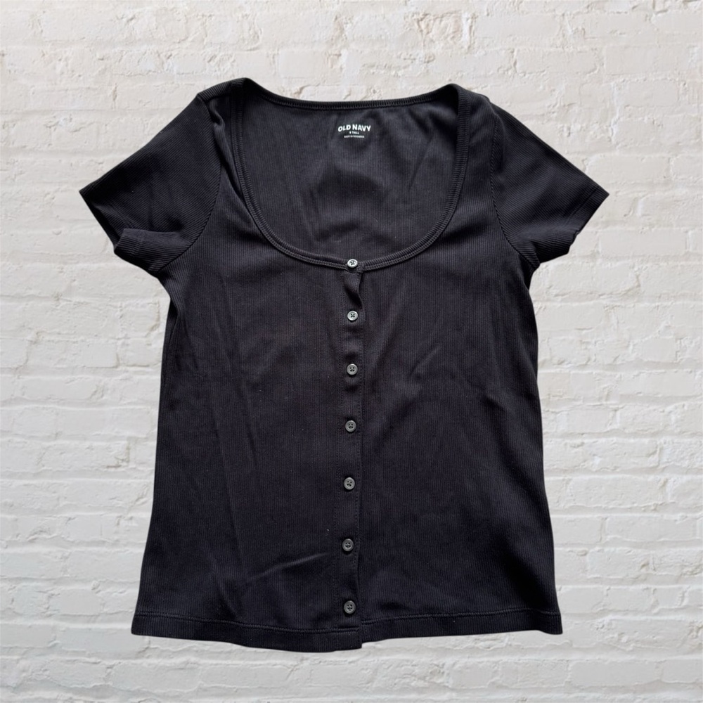 🆕 Old Navy button down scoop neck ribbed knit black short sleeve shirt